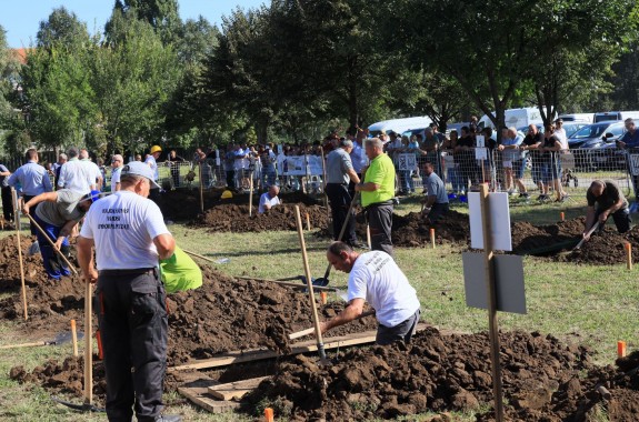 The 6th Grave Digging Competition in Hungary